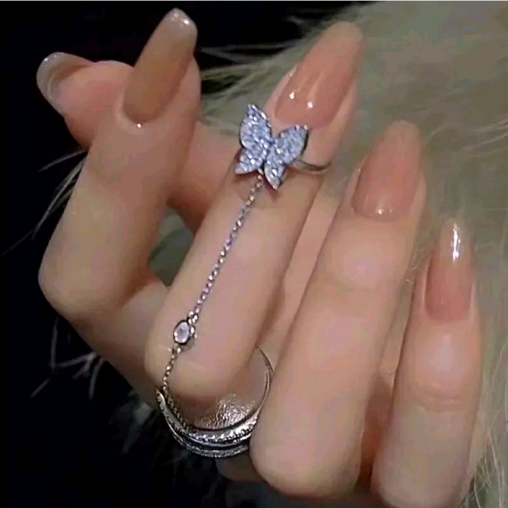 New Elegant Silver Butterfly Chain Ring